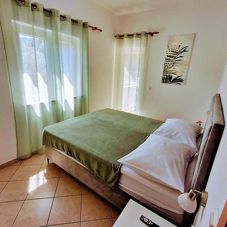 Apartmani Marta Marina Eksteriør bilde